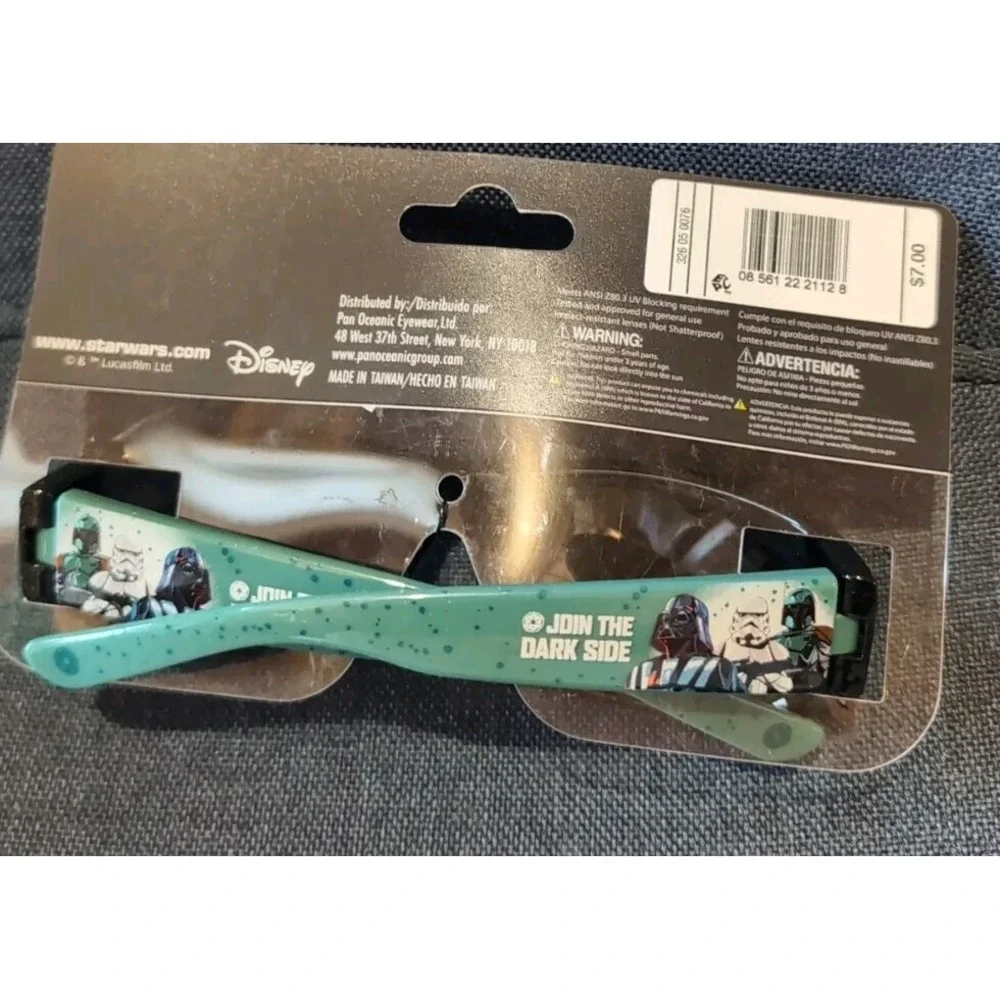 Foster Grant BOYS STAR WARS Wrap Sunglasses 100% UVA/UVB New With Tags